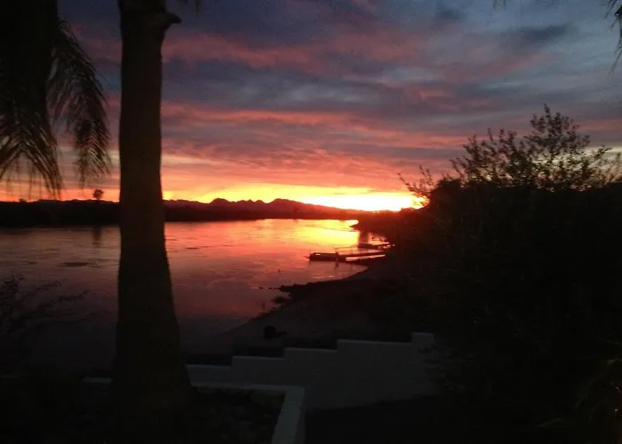 Magnificent Big River With Beautiful Views Holiday home Parker