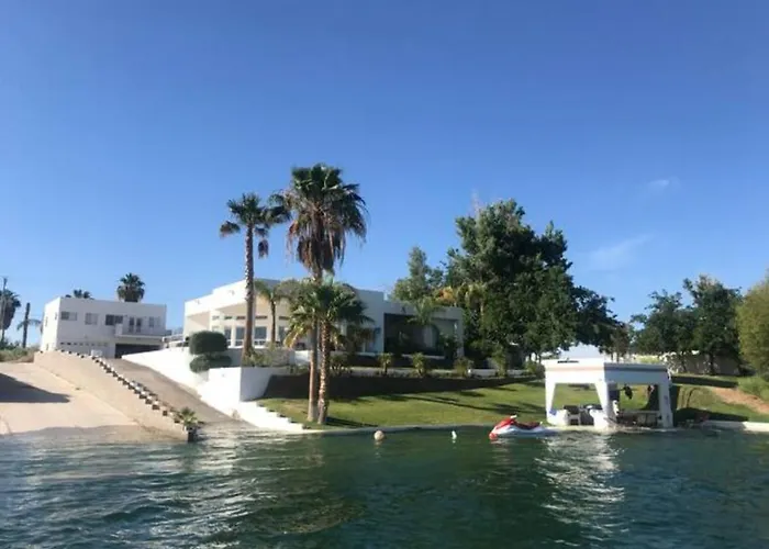 Magnificent Big River With Beautiful Views * Parker