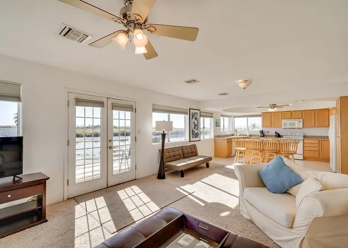 Magnificent Big River With Beautiful Views Parker